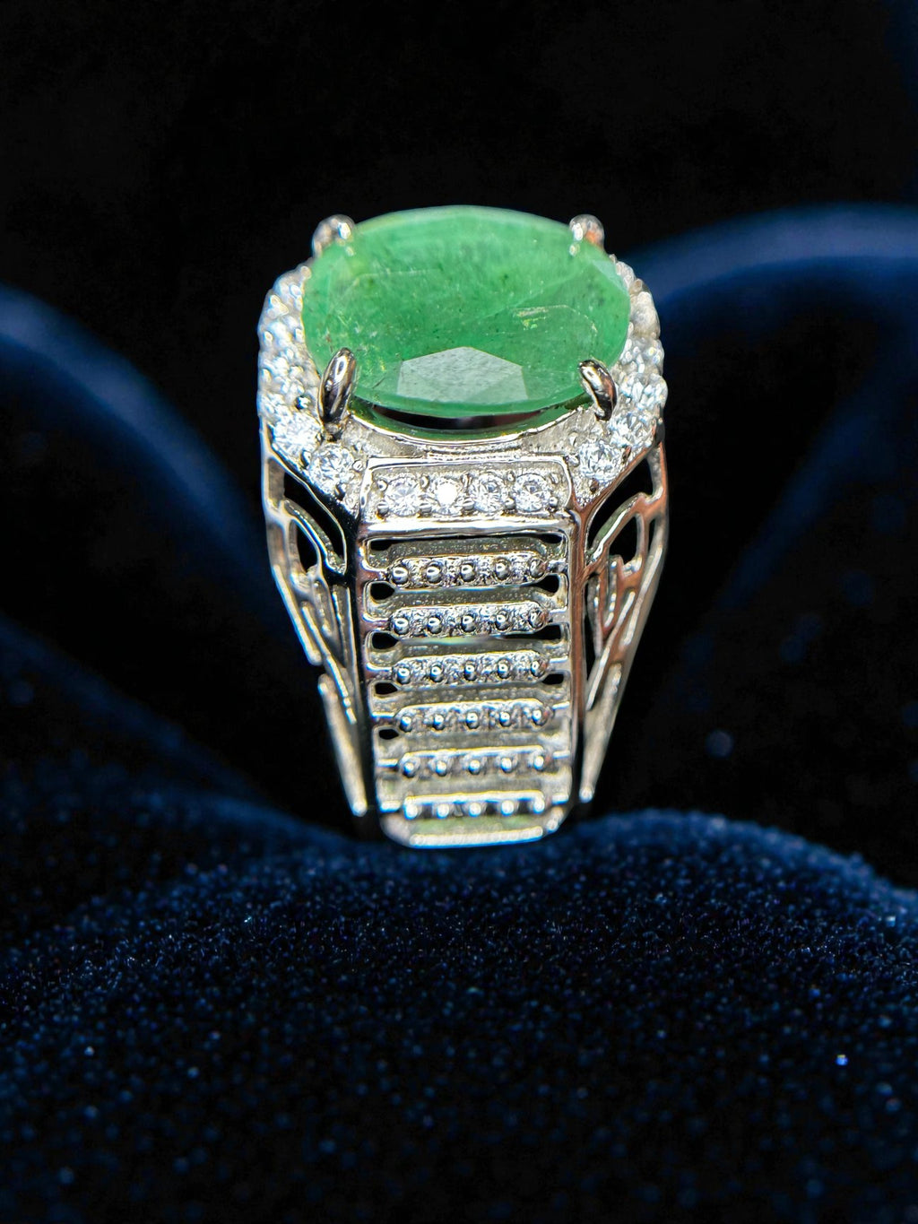 Regal Strength: Natural Emerald Men's Ring in 925 Silver with Detailed Pavé Halo