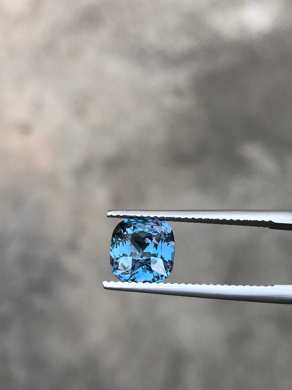 Shiza Gems 2.70 ct bi-color cushion cut blue teal spinel gemstone with exceptional brilliance and fire.
