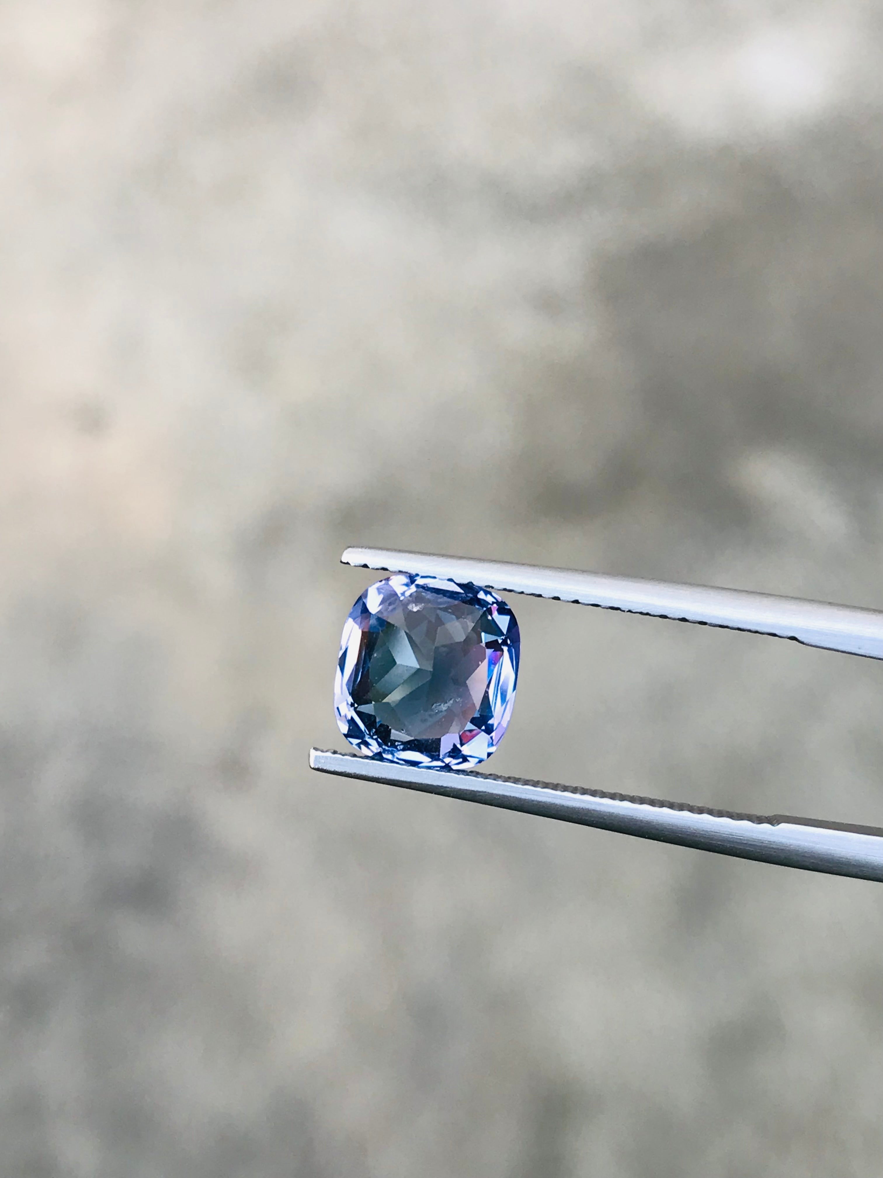 Shiza Gems 2.70 ct bi-color cushion cut spinel gemstone, teal-blue to lighter tones, untreated, for custom jewelry.