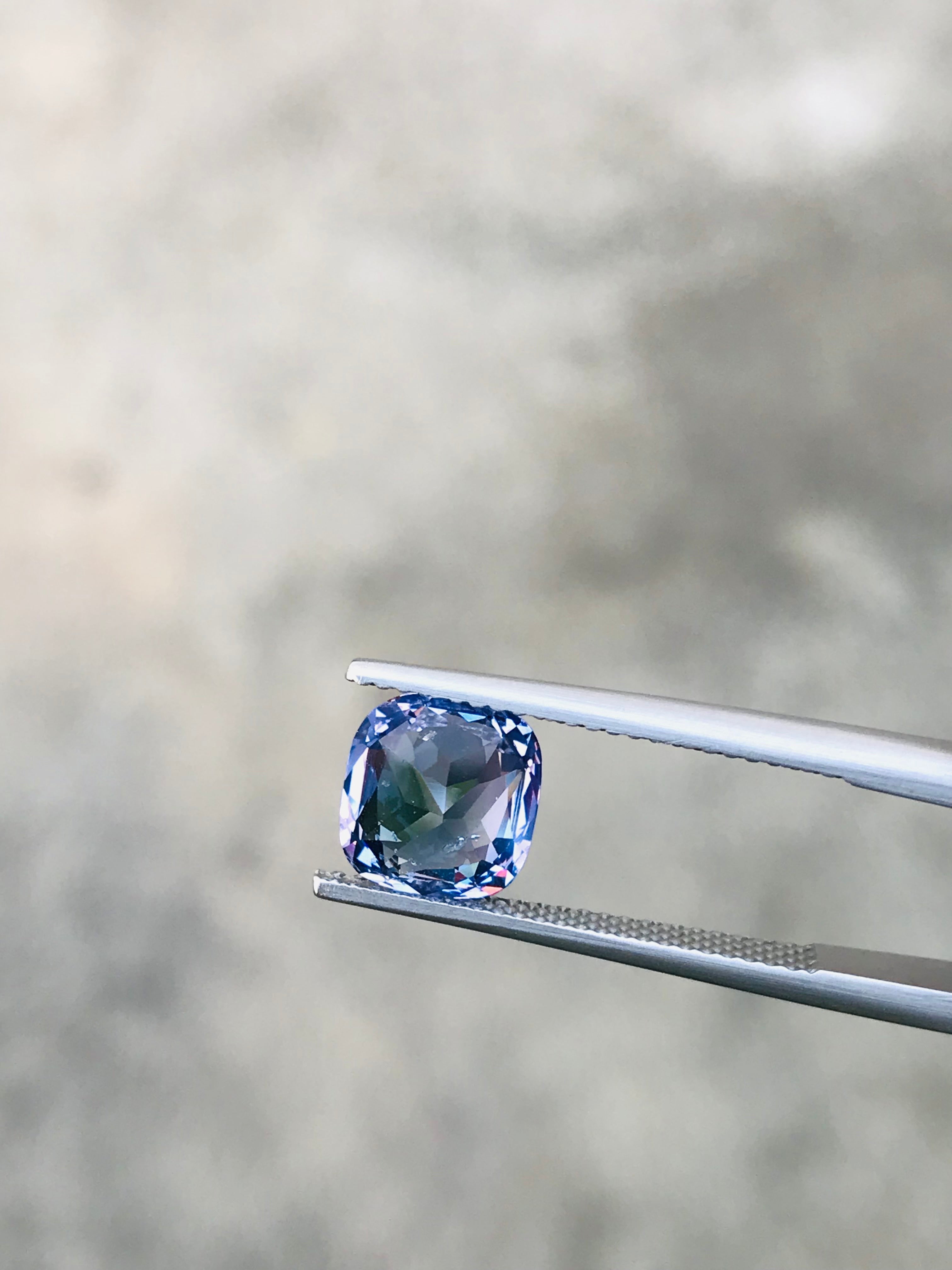 Shiza Gems 2.70 ct bi-color cushion cut spinel gemstone, teal-blue to lighter tones, untreated, for custom jewelry.